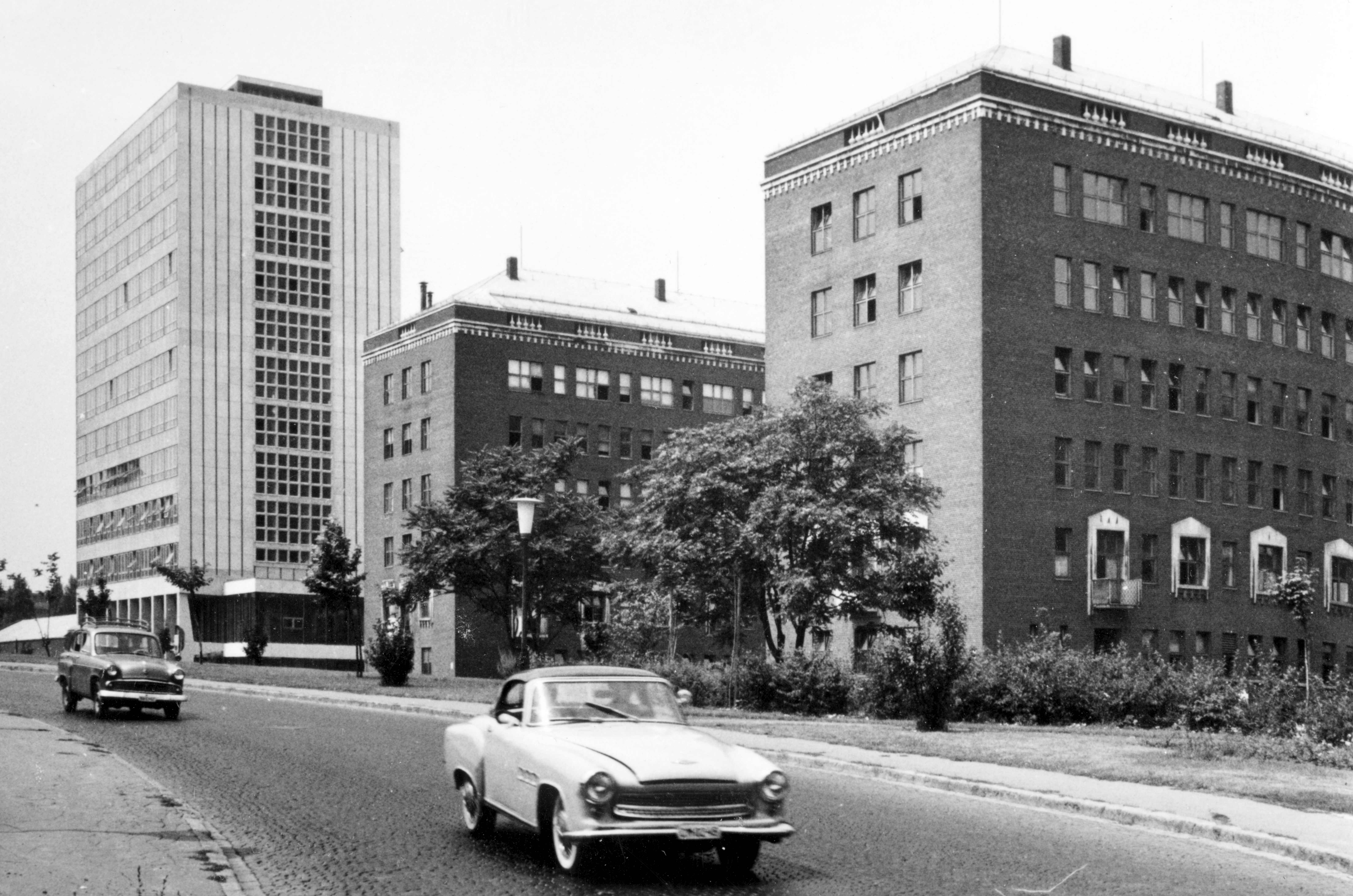 Fortepan / Középületépítő Vállalat - Kreszán Albert - Koczka András - Kemecsei József | https://fortepan.hu/hu/photos/?id=227935